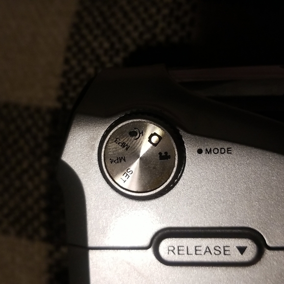 Digital video camera - Picture 6 of 8